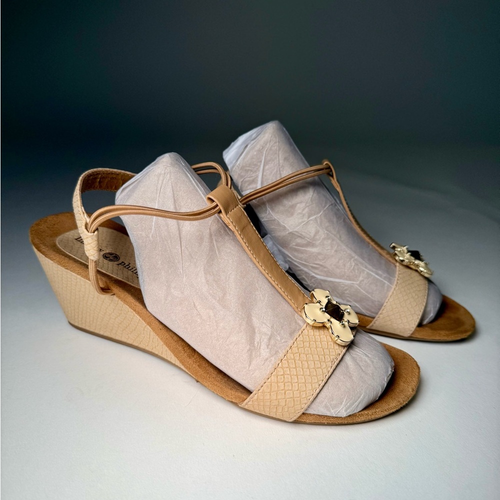 Lindsay Phillips Megan Tan Wedge T- Strap Sandals Snap Shoes Size 7 - Picture 3 of 7
